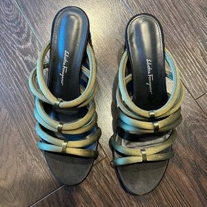 Salvatore ferragamo dark green amalia 55 sandal size 9